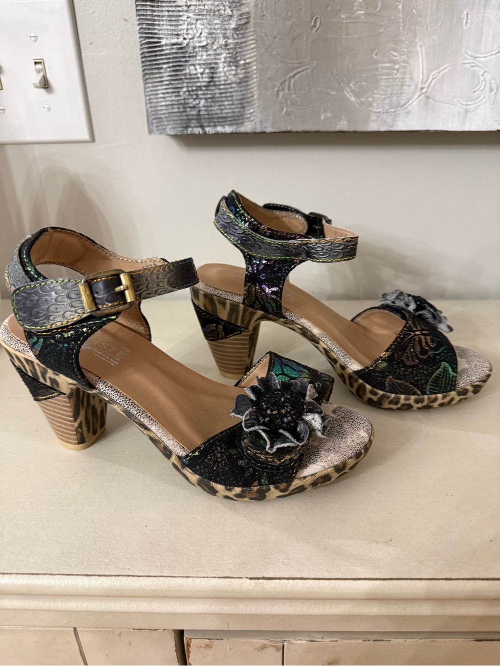 Women's Multicolor Floral Platform Sandals with Ankle Strap. 37 (6.5-7) - Picture 6 of 10